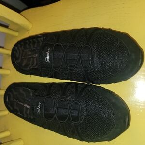 Skechers Women's Black Slip-On Sneakers